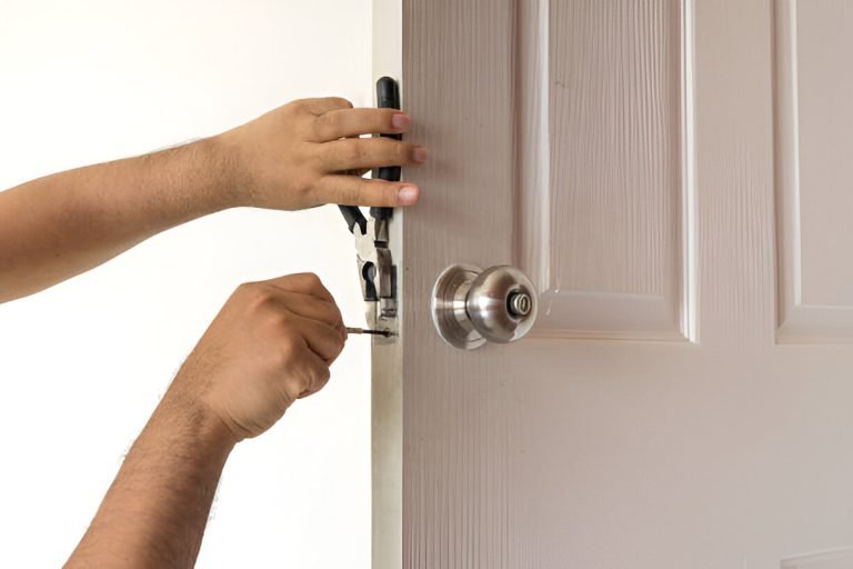 24 hour locksmith nearby